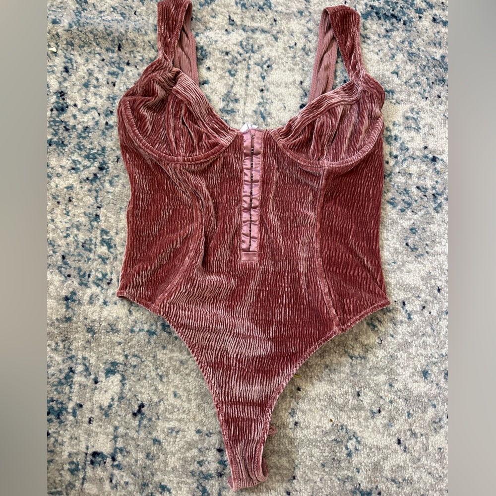 Velvet Ribbed Bustier Bodysuit - Dusty Rose